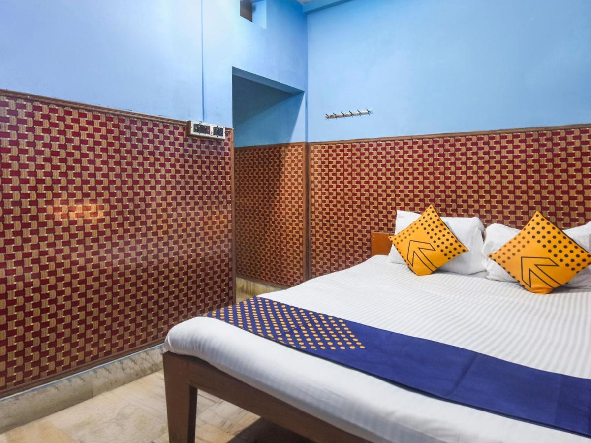 Oyo Flagship 74392 Hotel Mahesh Residency Hyderabad Bagian luar foto