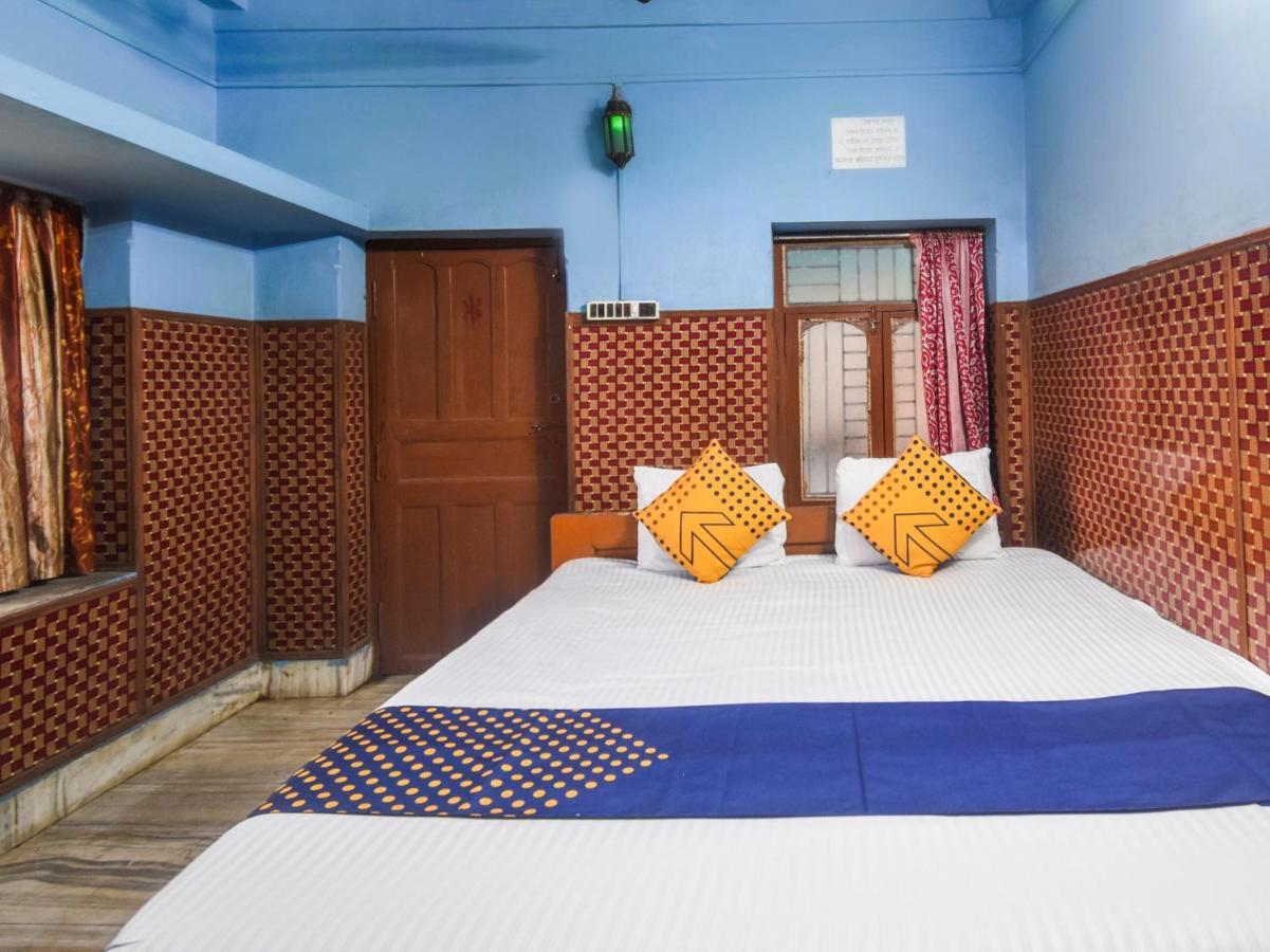 Oyo Flagship 74392 Hotel Mahesh Residency Hyderabad Bagian luar foto