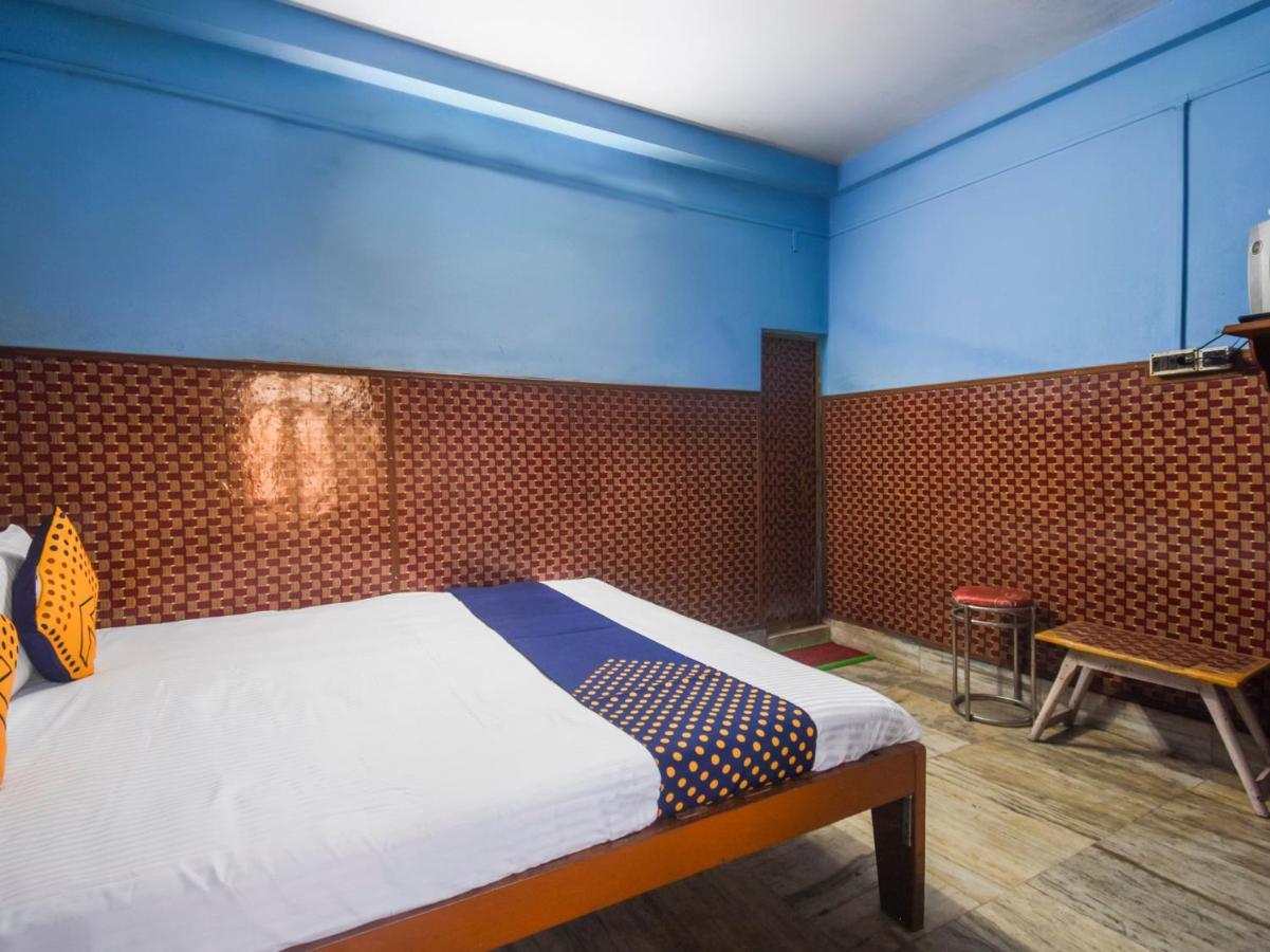 Oyo Flagship 74392 Hotel Mahesh Residency Hyderabad Bagian luar foto