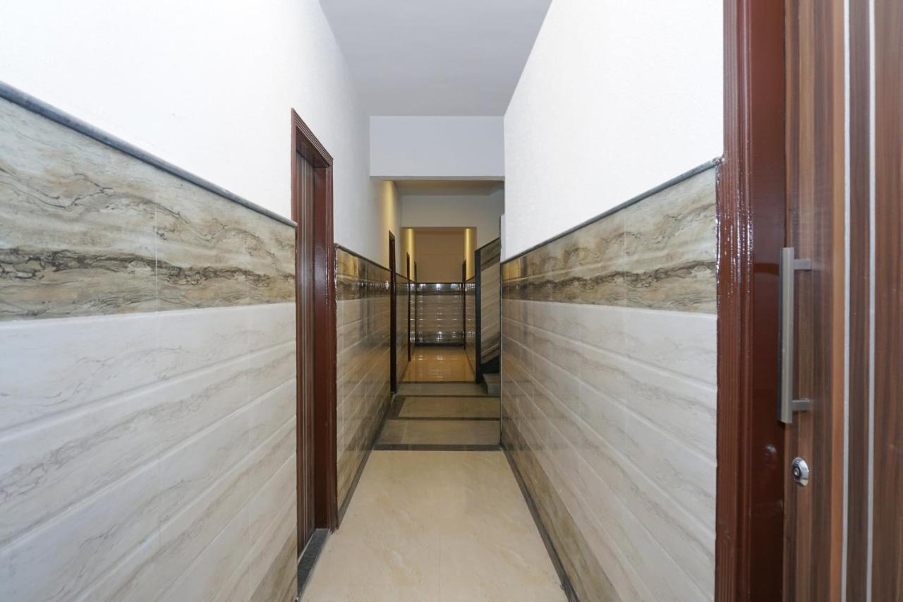 Oyo Flagship 74392 Hotel Mahesh Residency Hyderabad Bagian luar foto